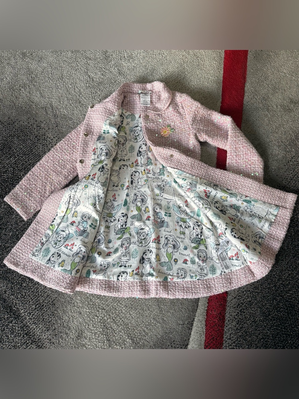 Disney girl’s pink coat - size 5/6 - Picture 2 of 4